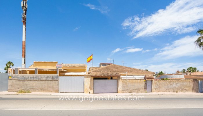 Te koop - Huis - Vrijstaande Villa - Orihuela - Los Altos