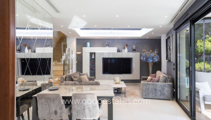 Te koop - Huis - Vrijstaande Villa - Orihuela - Villamartin