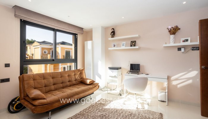 Te koop - Huis - Vrijstaande Villa - Orihuela - Villamartin