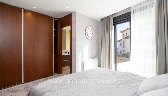 Te koop - Huis - Vrijstaande Villa - Orihuela - Villamartin