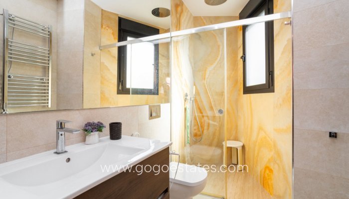 Te koop - Huis - Vrijstaande Villa - Orihuela - Villamartin