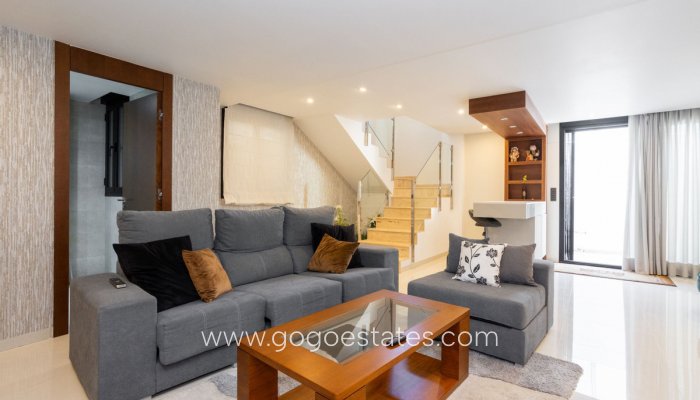 Te koop - Huis - Vrijstaande Villa - Orihuela - Villamartin