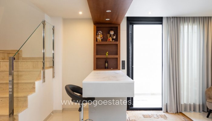 Te koop - Huis - Vrijstaande Villa - Orihuela - Villamartin