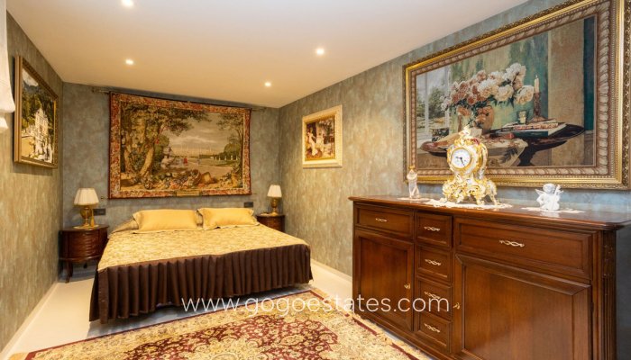 Te koop - Huis - Vrijstaande Villa - Orihuela - Villamartin