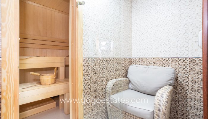 Te koop - Huis - Vrijstaande Villa - Orihuela - Villamartin