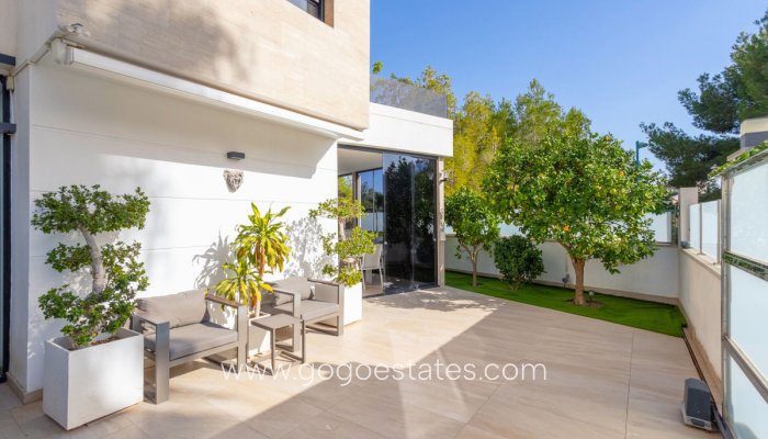 Te koop - Huis - Vrijstaande Villa - Orihuela - Villamartin