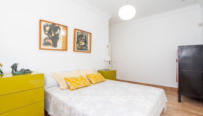 Revente - Maison - Villa Individuelle - Torrevieja - Torrevieja Centro