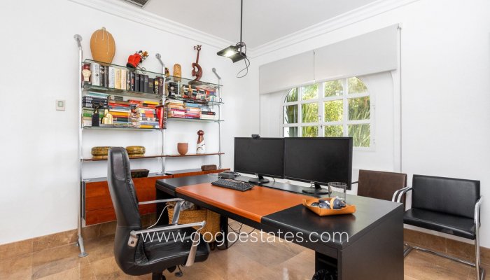 Revente - Maison - Villa Individuelle - Torrevieja - Torrevieja Centro