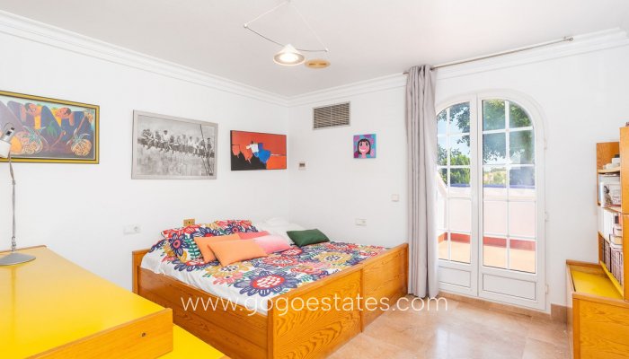 Revente - Maison - Villa Individuelle - Torrevieja - Torrevieja Centro