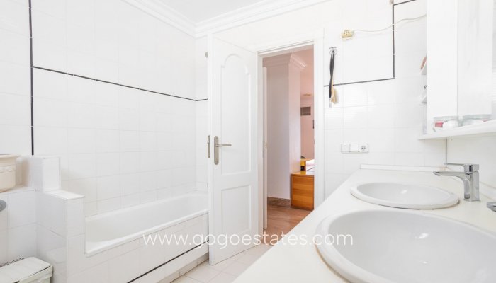 Revente - Maison - Villa Individuelle - Torrevieja - Torrevieja Centro