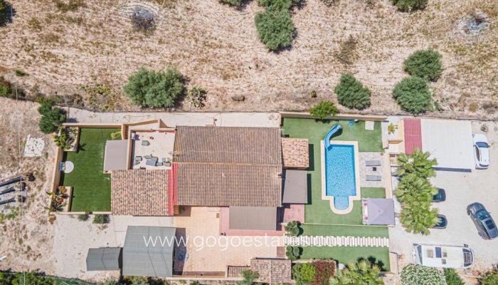 Te koop - Huis - Finca - Cortijo - Albatera - Albatera Centro