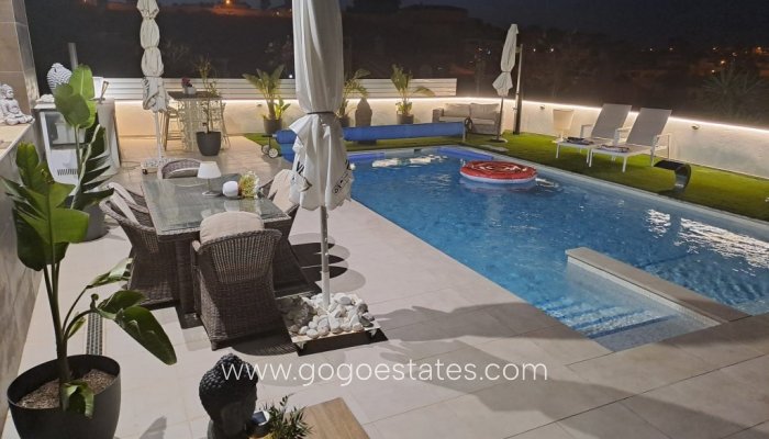 Te koop - Huis - Vrijstaande Villa - Rojales - Ciudad Quesada