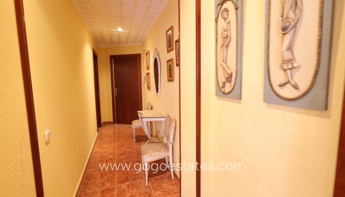 Te koop - Appartement - Appartement op de middelste verdieping - Torrevieja - Torrevieja Centro