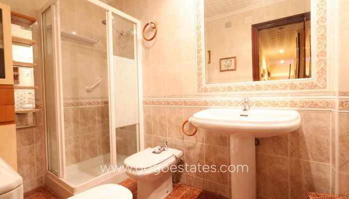 Te koop - Appartement - Appartement op de middelste verdieping - Torrevieja - Torrevieja Centro