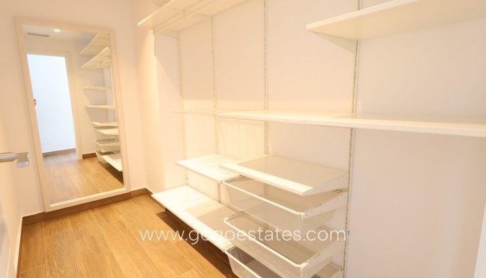 Te koop - Huis - Vrijstaande Villa - Rojales - Quesada