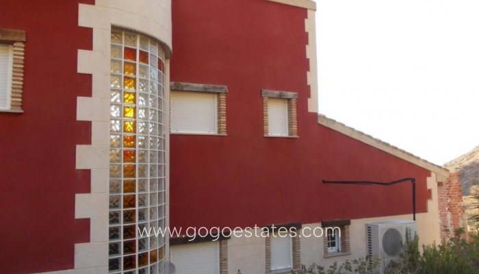 Te koop - Huis - Vrijstaande Villa - Orihuela - Orihuela Centro