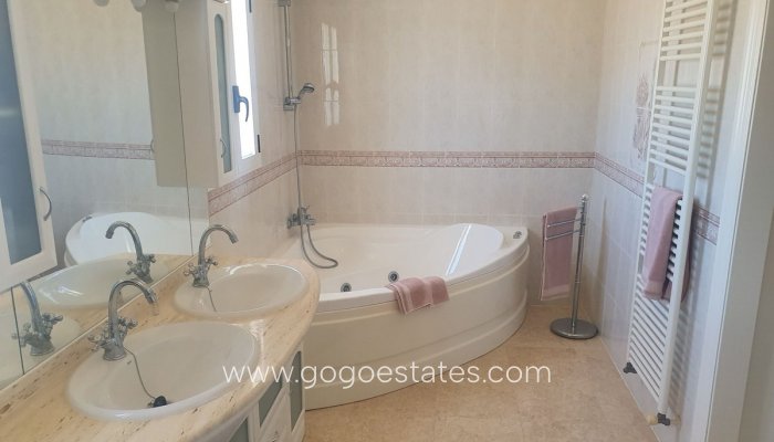 Te koop - Huis - Vrijstaande Villa - Algorfa - Algorfa Centro