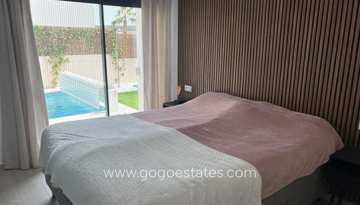 Te koop - Huis - Vrijstaande Villa - Algorfa - La finca golf
