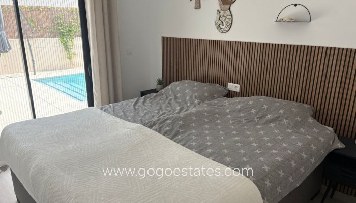 Te koop - Huis - Vrijstaande Villa - Algorfa - La finca golf