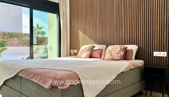 Te koop - Huis - Vrijstaande Villa - Algorfa - La finca golf