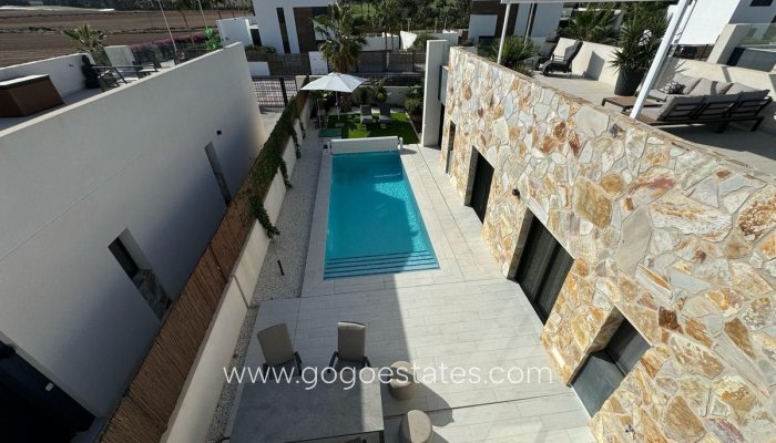 Te koop - Huis - Vrijstaande Villa - Algorfa - La finca golf