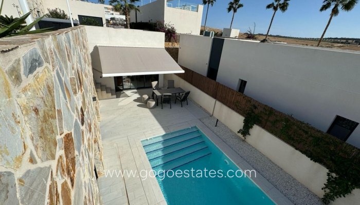 Te koop - Huis - Vrijstaande Villa - Algorfa - La finca golf