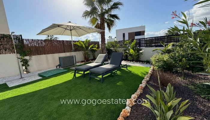 Te koop - Huis - Vrijstaande Villa - Algorfa - La finca golf