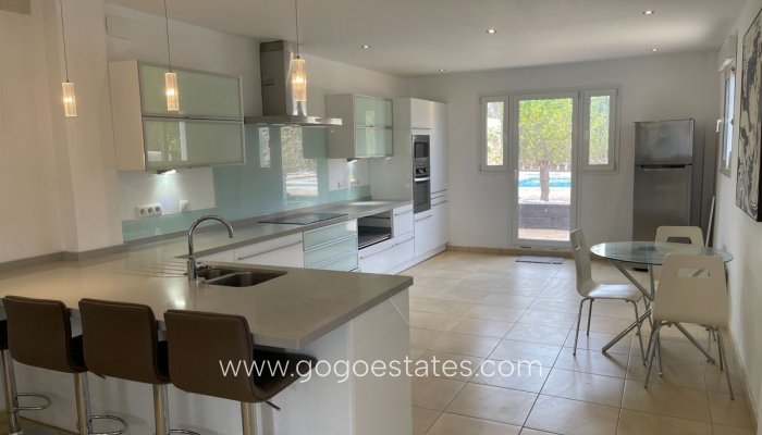 Te koop - Huis - Vrijstaande Villa - Monforte del Cid - Monforte del Cid Centro