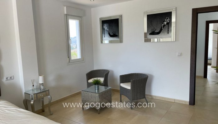 Te koop - Huis - Vrijstaande Villa - Monforte del Cid - Monforte del Cid Centro