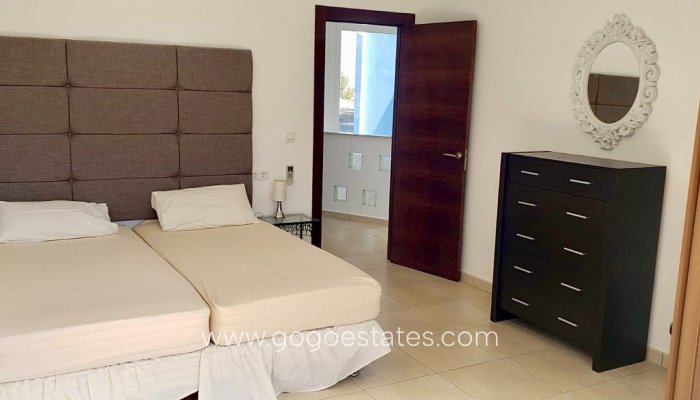 Te koop - Huis - Vrijstaande Villa - Monforte del Cid - Monforte del Cid Centro