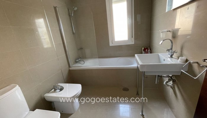 Te koop - Huis - Vrijstaande Villa - Monforte del Cid - Monforte del Cid Centro