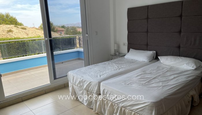 Te koop - Huis - Vrijstaande Villa - Monforte del Cid - Monforte del Cid Centro