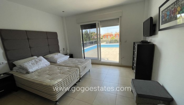 Te koop - Huis - Vrijstaande Villa - Monforte del Cid - Monforte del Cid Centro