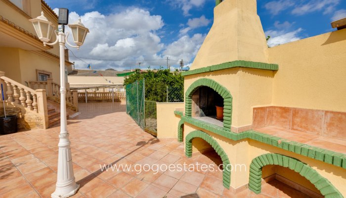 Te koop - Huis - Vrijstaande Villa - Orihuela - Orihuela Centro