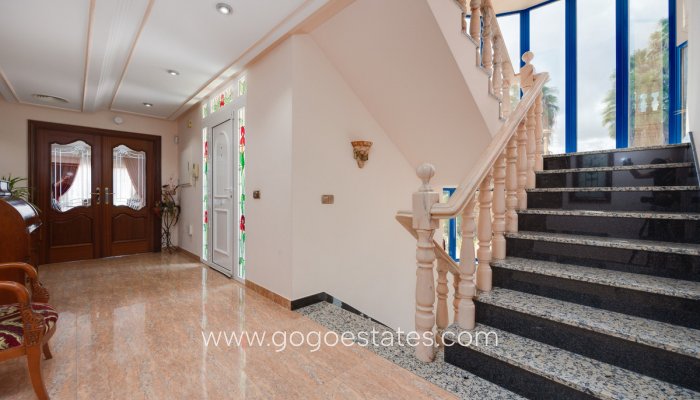 Te koop - Huis - Vrijstaande Villa - Orihuela - Orihuela Centro