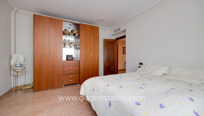 Te koop - Huis - Vrijstaande Villa - Orihuela - Orihuela Centro