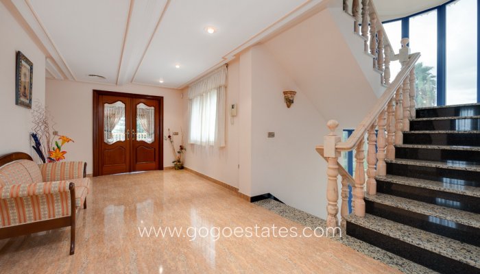 Te koop - Huis - Vrijstaande Villa - Orihuela - Orihuela Centro