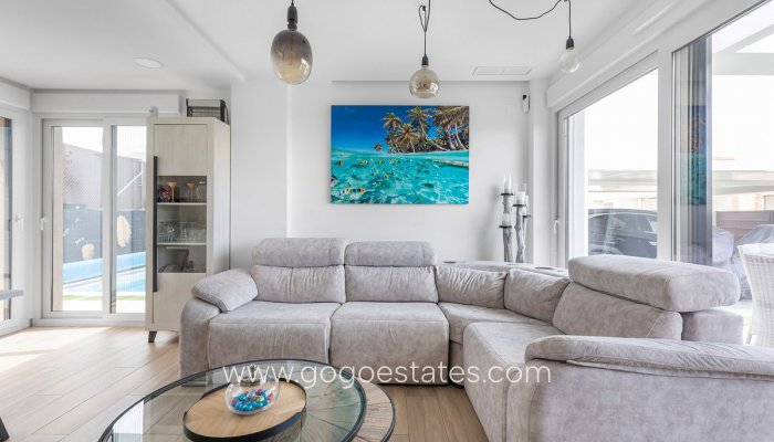 Te koop - Huis - Halfvrijstaande woning - Orihuela - Vista Bella Golf