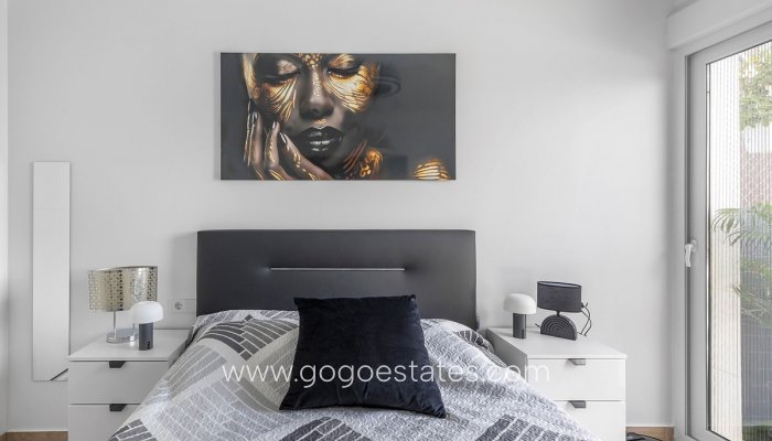 Te koop - Huis - Halfvrijstaande woning - Orihuela - Vista Bella Golf