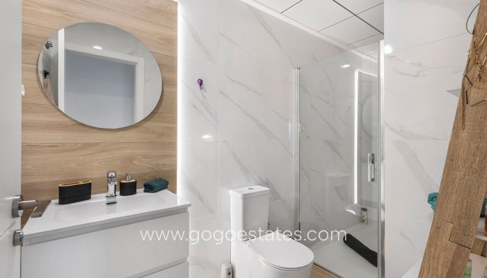 Te koop - Huis - Halfvrijstaande woning - Orihuela - Vista Bella Golf