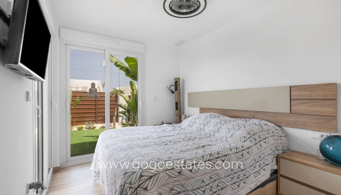 Te koop - Huis - Halfvrijstaande woning - Orihuela - Vista Bella Golf