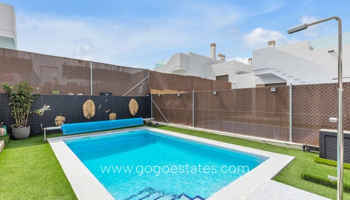 Te koop - Huis - Halfvrijstaande woning - Orihuela - Vista Bella Golf