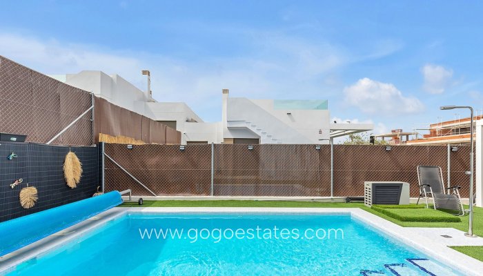 Te koop - Huis - Halfvrijstaande woning - Orihuela - Vista Bella Golf