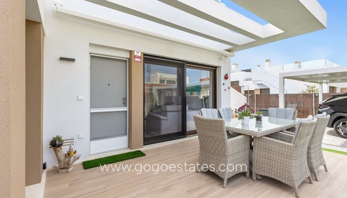 Te koop - Huis - Halfvrijstaande woning - Orihuela - Vista Bella Golf