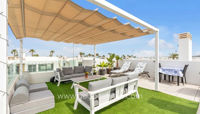 Te koop - Huis - Halfvrijstaande woning - Orihuela - Vista Bella Golf