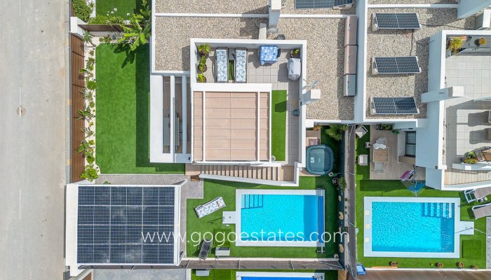 Te koop - Huis - Halfvrijstaande woning - Orihuela - Vista Bella Golf