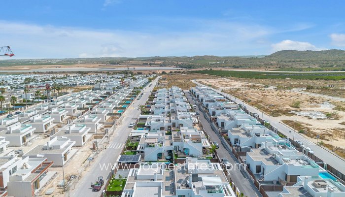 Te koop - Huis - Halfvrijstaande woning - Orihuela - Vista Bella Golf