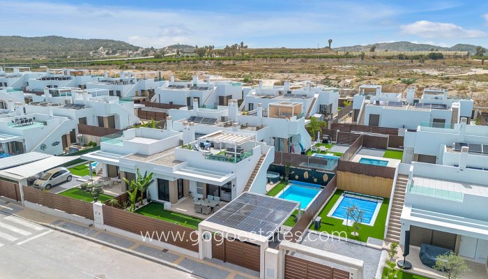 Te koop - Huis - Halfvrijstaande woning - Orihuela - Vista Bella Golf