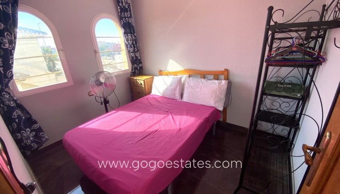 Te koop - Huis - Vrijstaande Villa - Orihuela - La Zenia