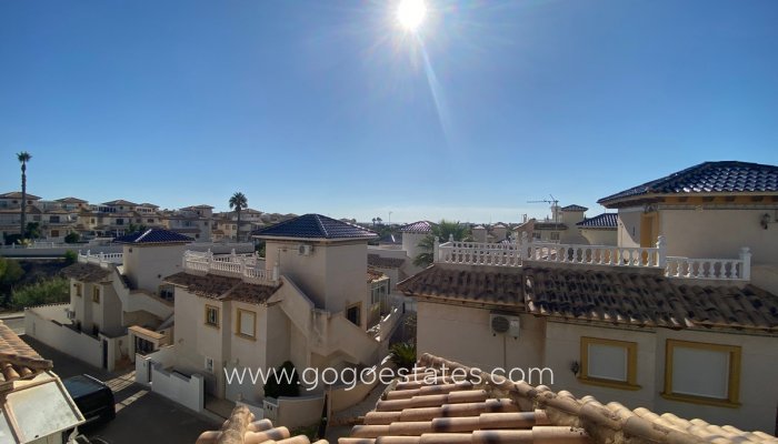 Te koop - Huis - Vrijstaande Villa - Orihuela - La Zenia